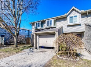 20 Paulander Dr in Kitchener, ON - Building Photo - Building Photo