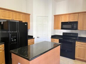 1932 SE 24th Ct, Unit Floor 2 in Homestead, FL - Foto de edificio - Building Photo