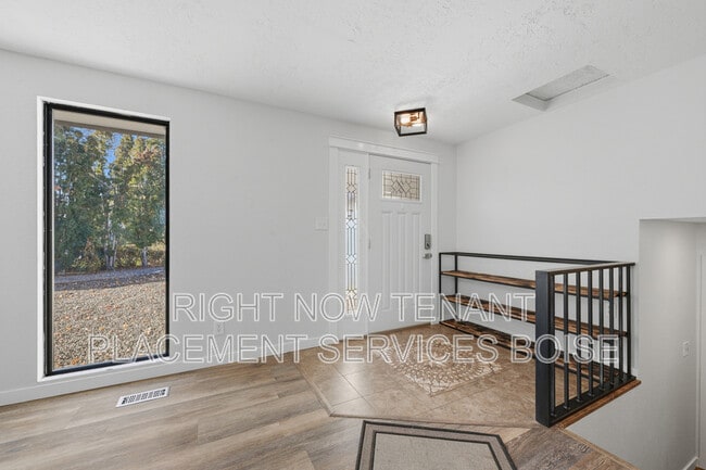 3892 S Pittsfield Way in Boise, ID - Foto de edificio - Building Photo