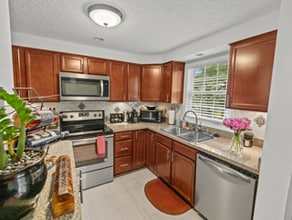 6724 Seat Pleasant Dr in Capitol Heights, MD - Building Photo - Building Photo