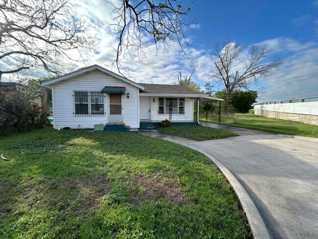 property at 1008 Pecan Ave