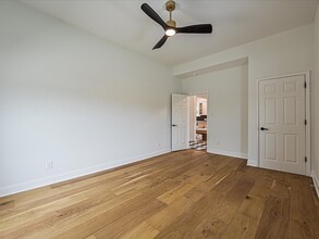 328 Parkwood Ave in Charlotte, NC - Foto de edificio - Building Photo