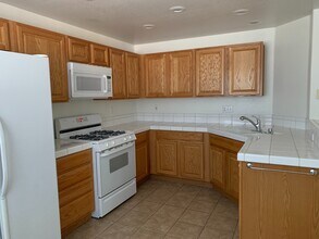10620 Amber Ridge Dr in Las Vegas, NV - Building Photo - Building Photo