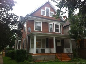 836 Richmond Ave in Buffalo, NY - Building Photo