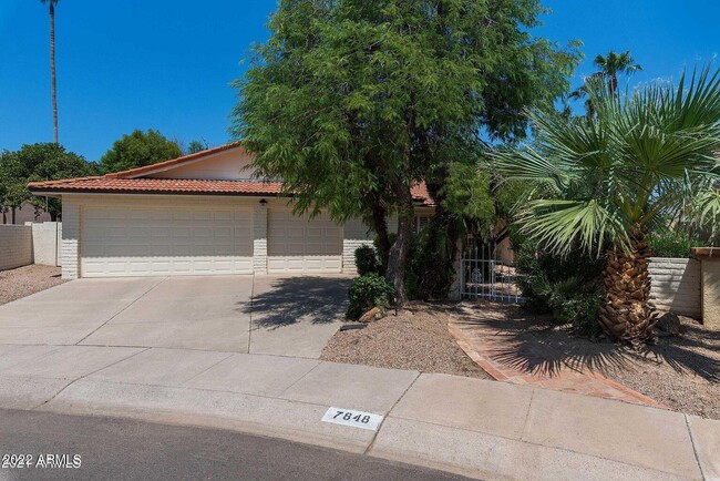 7848 E Vía Sonrisa in Scottsdale, AZ - Foto de edificio - Building Photo