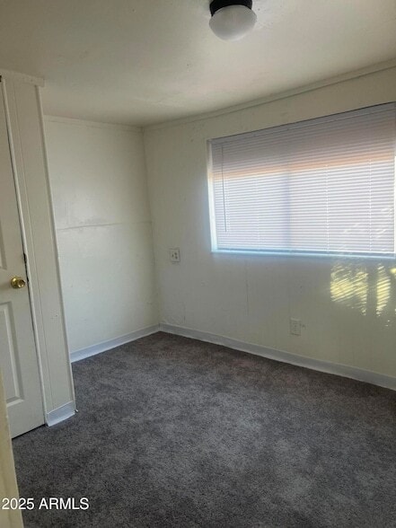 property at 5812 N Dahlia St