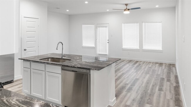 property at 2833 Lisburn Ter Ln