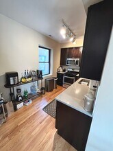 824 W Gunnison St in Chicago, IL - Building Photo - Building Photo