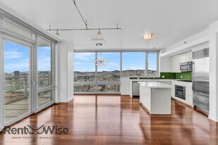 501 Beale St in San Francisco, CA - Building Photo