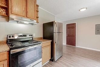 708 Fair St in Newberry, SC - Foto de edificio - Building Photo