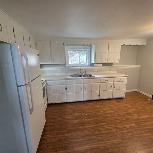 81 Crane Ave S in Taunton, MA - Building Photo - Building Photo