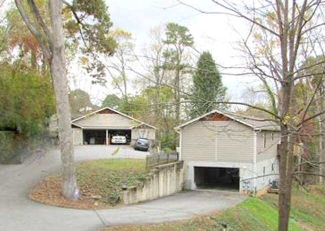 24 Triple H Dr in Asheville, NC - Building Photo - Building Photo