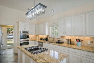 14311 Islandwoods Dr in Houston, TX - Building Photo - Building Photo