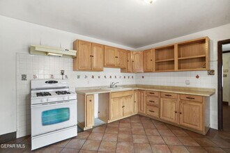 1150 Stanley St in El Paso, TX - Building Photo - Building Photo
