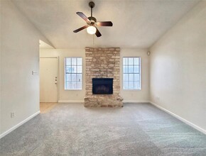 2000 Margalene Way in Austin, TX - Building Photo - Building Photo