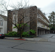 611 B St Apartments