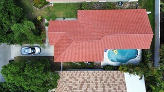 2177 SW Olympic Club Terrace in Palm City, FL - Building Photo