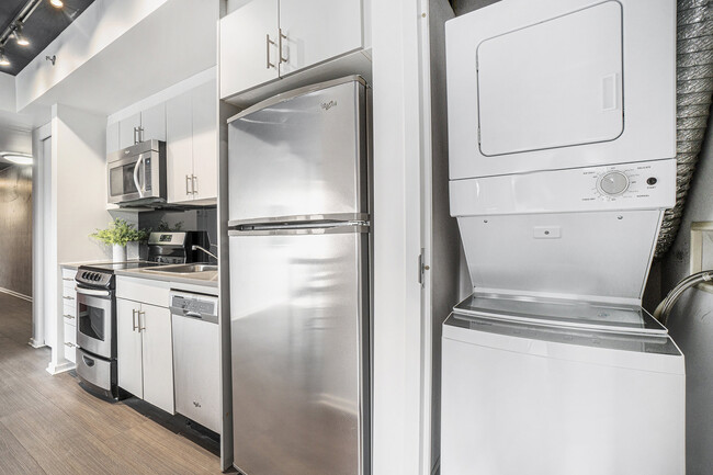101 Champagne Ave S in Ottawa, ON - Building Photo - Building Photo