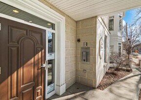 201 N Blair St, Unit 201 North Blair Street in Madison, WI - Building Photo