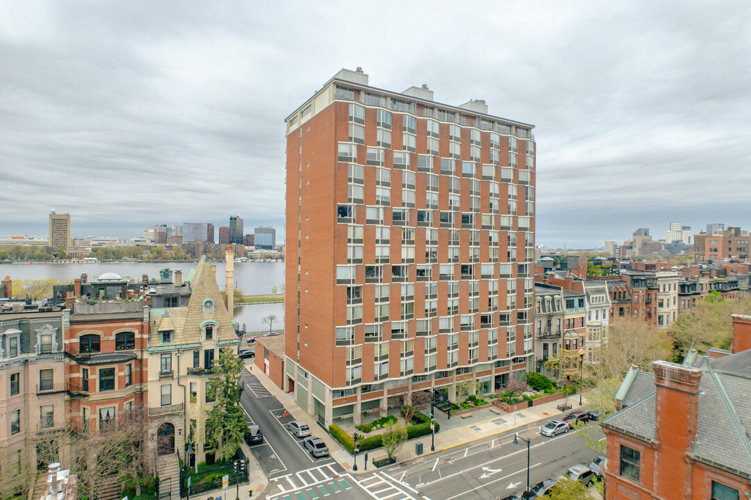 330 Beacon St in Boston, MA - Building Photo