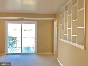 5410 85th Ave-Unit -102 in New Carrollton, MD - Building Photo - Building Photo