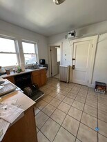 128 Washington St in Boston, MA - Building Photo