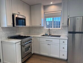 1500 Solana Dr in Belmont, CA - Building Photo - Building Photo