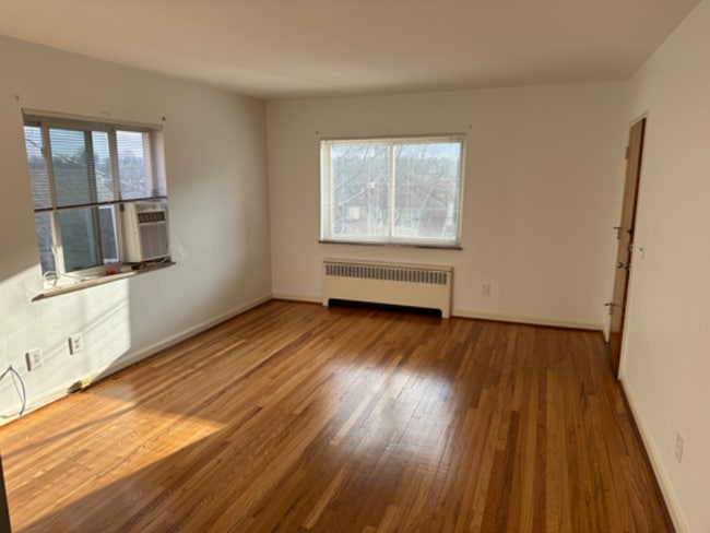 1271 Morten St in Cincinnati, OH - Foto de edificio - Building Photo