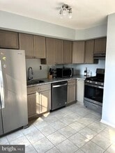 5985 Grand Banks Rd in Columbia, MD - Building Photo - Building Photo