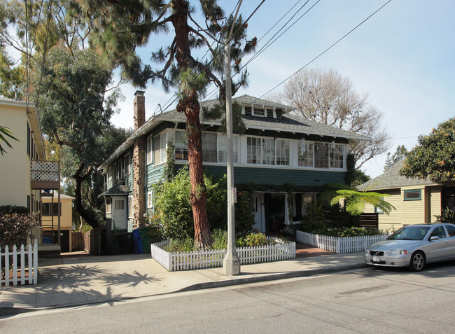 2632 4th St in Santa Monica, CA - Building Photo - Building Photo