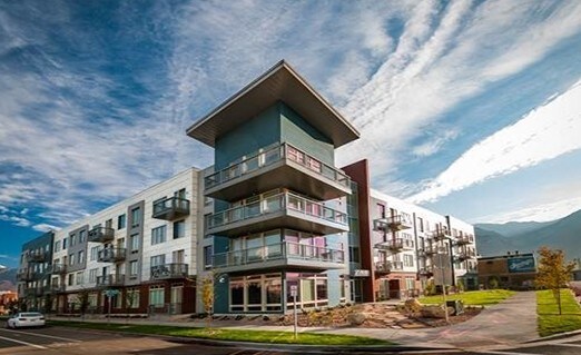 Startup Crossing in Provo, UT - Foto de edificio