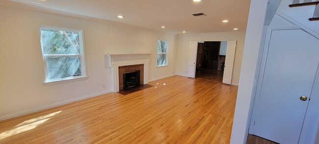 property at 661 Warner Ave