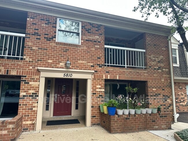 5810 Cove Landing Rd in Burke, VA - Building Photo - Building Photo