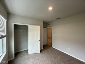 16645 Elkhorn Coral Dr in North Fort Myers, FL - Building Photo - Building Photo