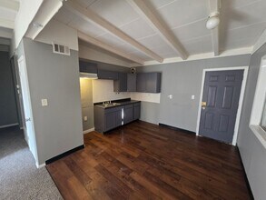 500 St Barbara Ln in Sauget, IL - Building Photo - Building Photo