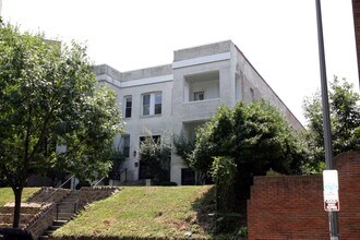 1654 Euclid St NW in Washington, DC - Foto de edificio - Building Photo