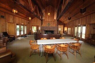 6 Lyle Ct in Farmington, CT - Building Photo - Building Photo