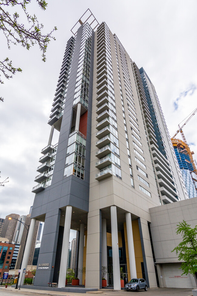 property at 737 W Washington Blvd