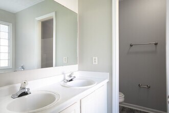 163 Independence Dr in Raeford, NC - Building Photo - Building Photo