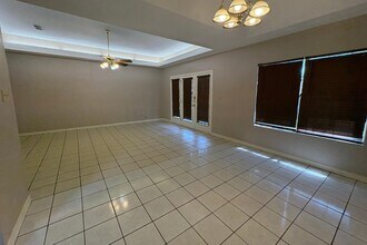 1603 Sherwood Dr in Laredo, TX - Building Photo - Building Photo