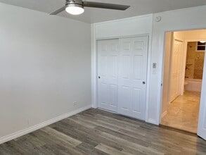 2355 Ala Wai Blvd in Honolulu, HI - Building Photo - Building Photo