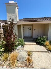 29 Almond Tree Ln in Irvine, CA - Building Photo - Building Photo