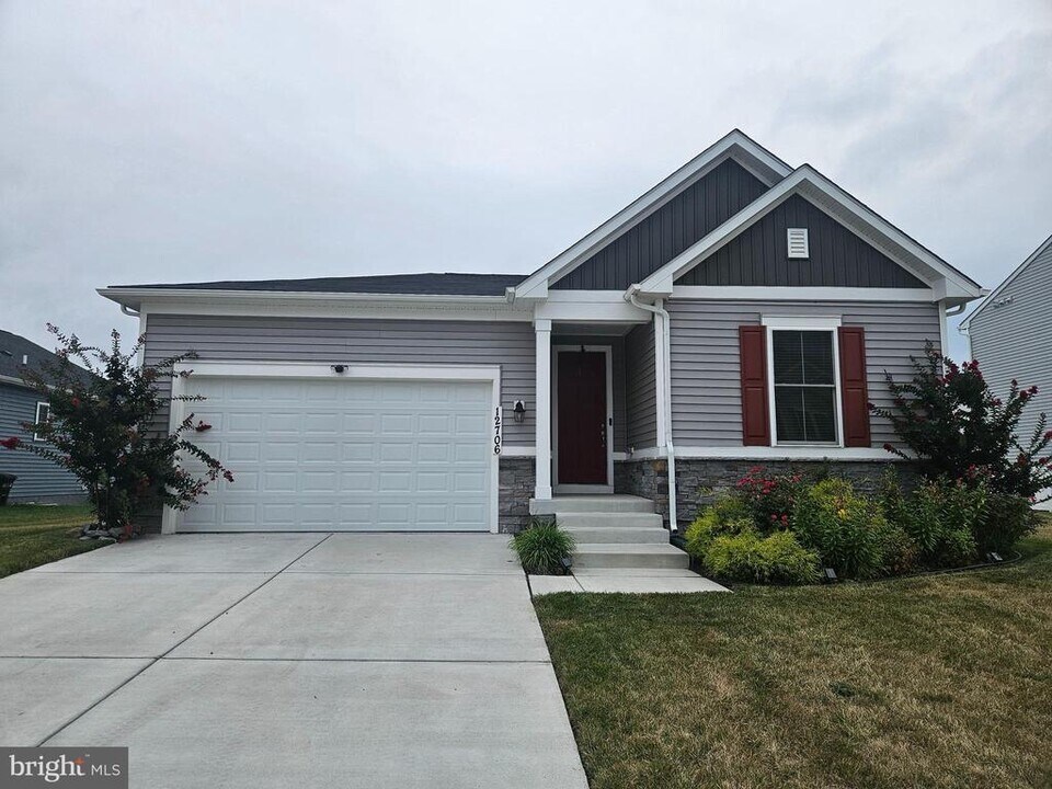 12706 Nelson Dr in Hagerstown, MD - Building Photo