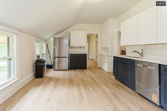 421 S 3rd St in Rockford, IL - Building Photo - Building Photo