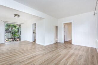 4621 Lotus St-Unit -4621 Lotus St. in San Diego, CA - Building Photo - Building Photo