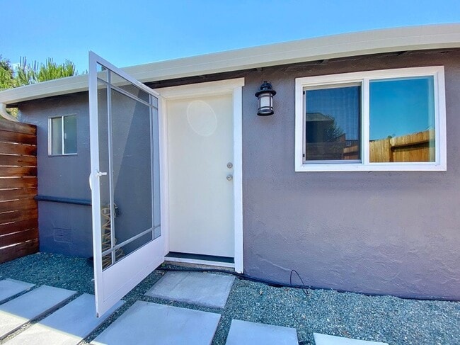 1407 Vale Ave in Napa, CA - Building Photo - Building Photo