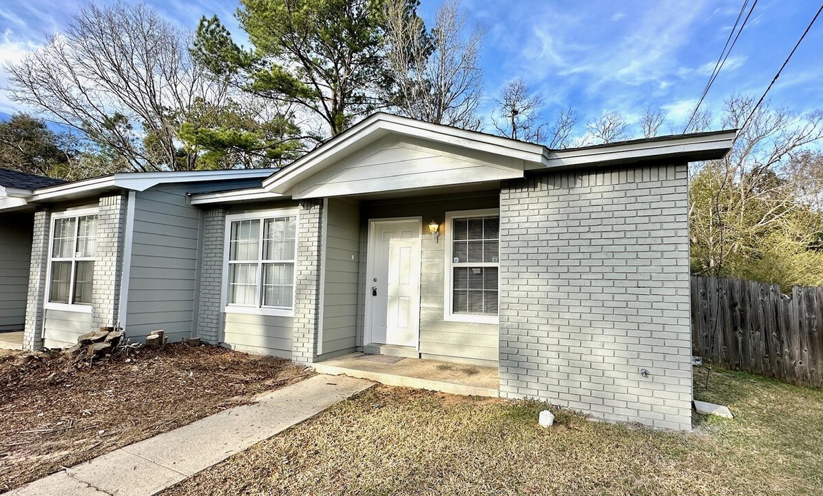 2938 Greenon Ln in Tallahassee, FL - Building Photo