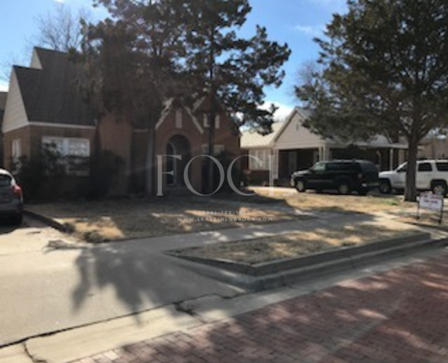 2205 16th St in Lubbock, TX - Building Photo