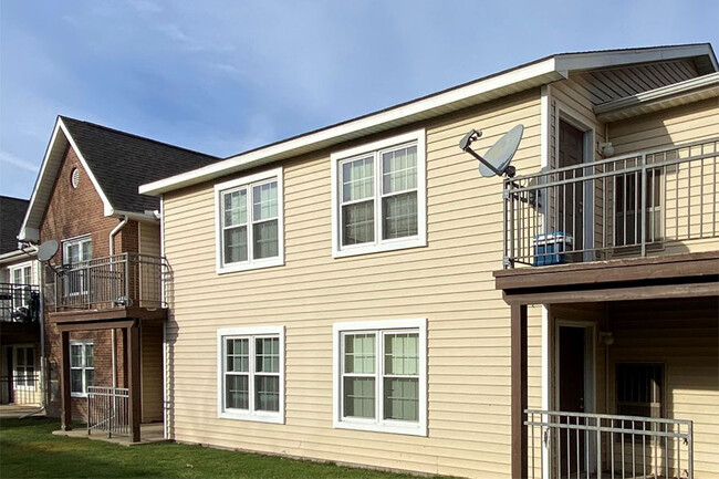 VISTA VILLA APARTMENTS in Saginaw, MI - Building Photo - Building Photo