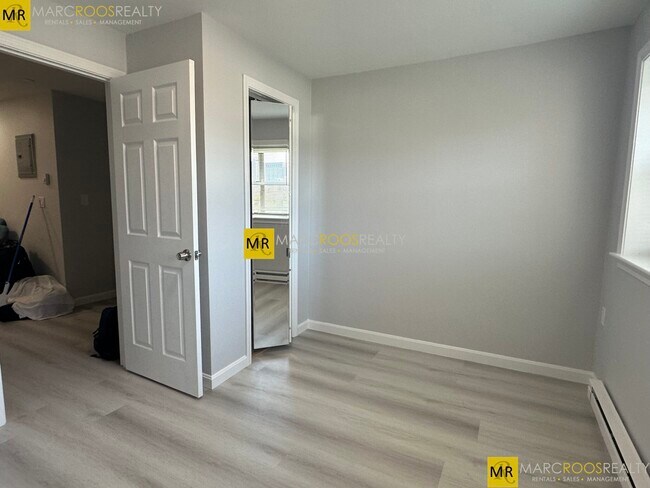 476 Commonwealth Ave in Boston, MA - Foto de edificio - Building Photo